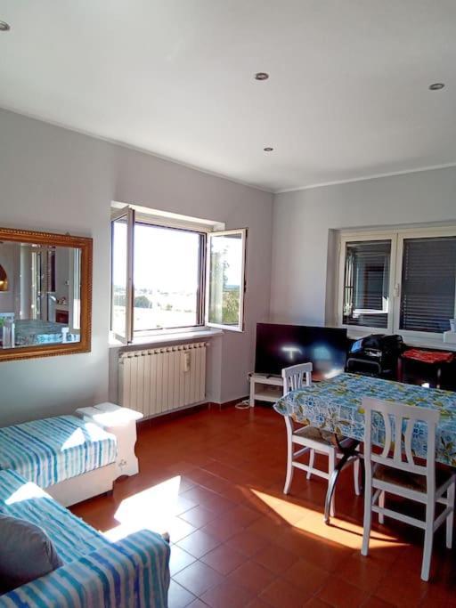Appartamento Luminosissimo Con Vista Panoramica Marina di Cerveteri Luaran gambar