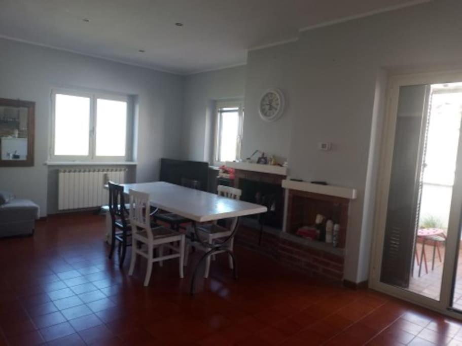 Appartamento Luminosissimo Con Vista Panoramica Marina di Cerveteri Luaran gambar